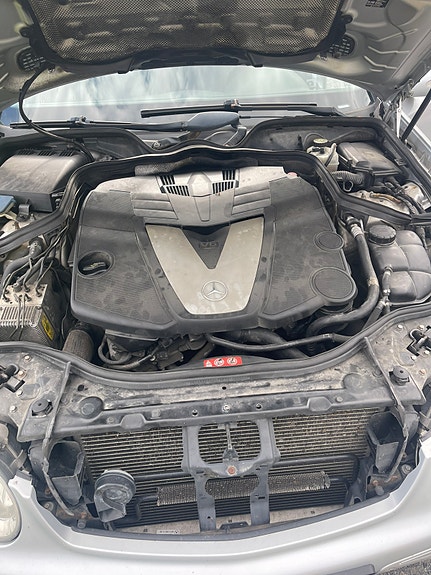 Mercedes-Benz E280 14 of 14