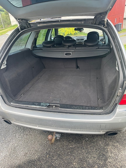Mercedes-Benz E280 12 of 14