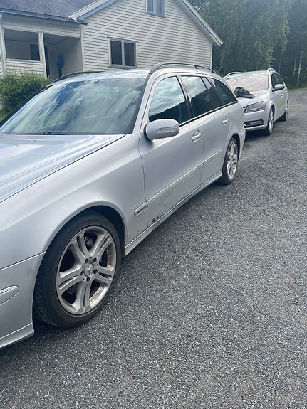 Mercedes-Benz E280 5 of 14