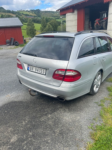 Mercedes-Benz E280 6 of 14
