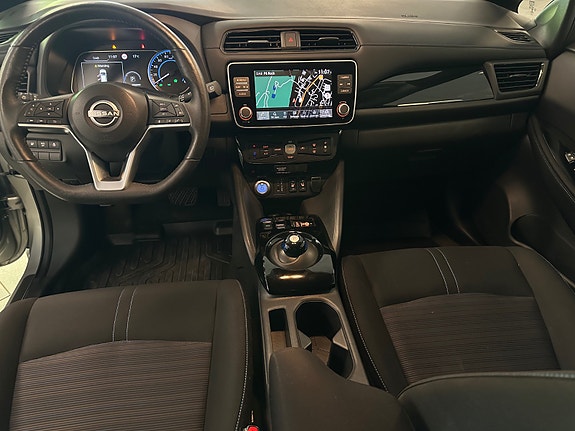 Nissan Leaf 9 of 30