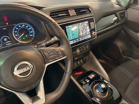Nissan Leaf 16 of 30