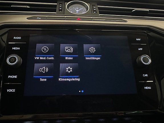 Volkswagen Passat 20 of 30