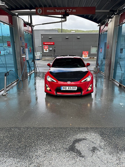 Toyota GT86 4 of 5