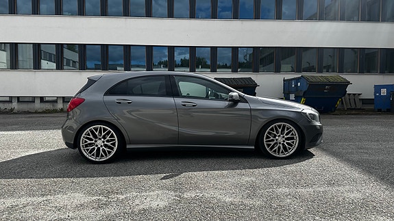 Mercedes-Benz A180 8 of 15
