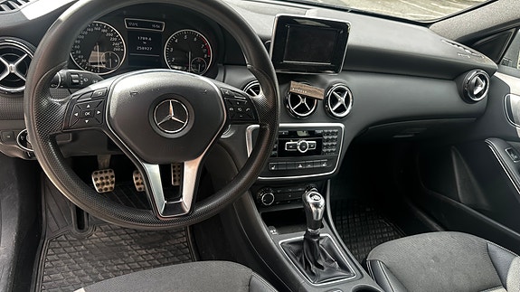 Mercedes-Benz A180 12 of 15