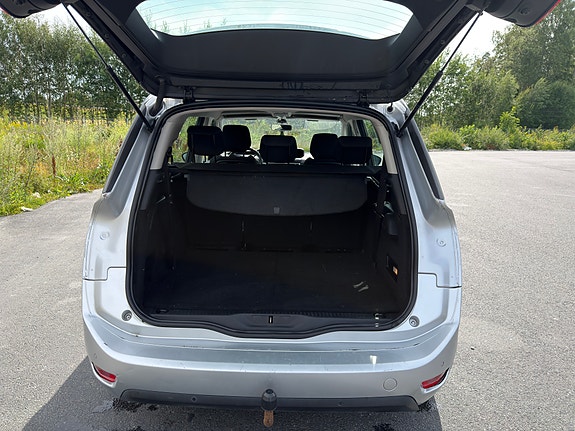 Citroen Grand C4 Picasso 26 of 30