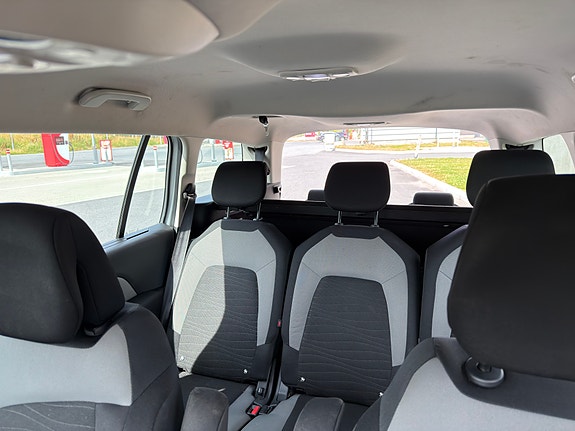 Citroen Grand C4 Picasso 29 of 30