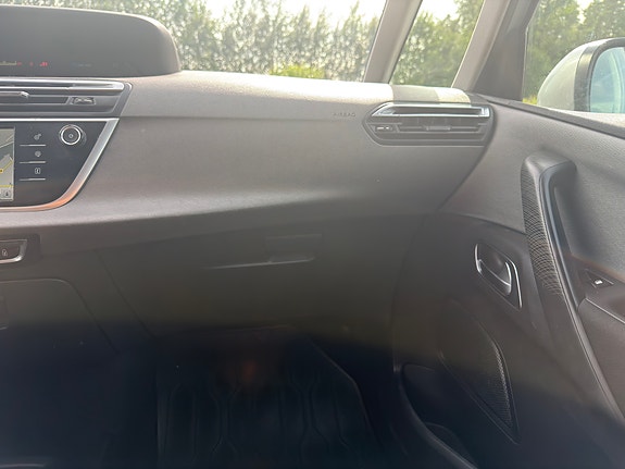 Citroen Grand C4 Picasso 22 of 30