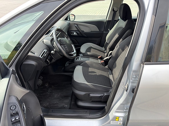 Citroen Grand C4 Picasso 11 of 30