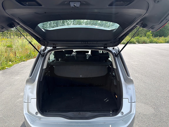 Citroen Grand C4 Picasso 25 of 30