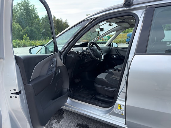 Citroen Grand C4 Picasso 10 of 30