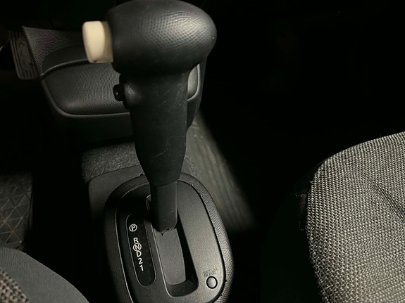 Nissan Micra 14 of 23