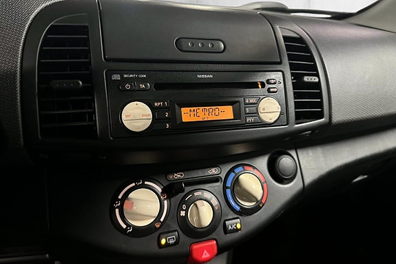 Nissan Micra 13 of 23