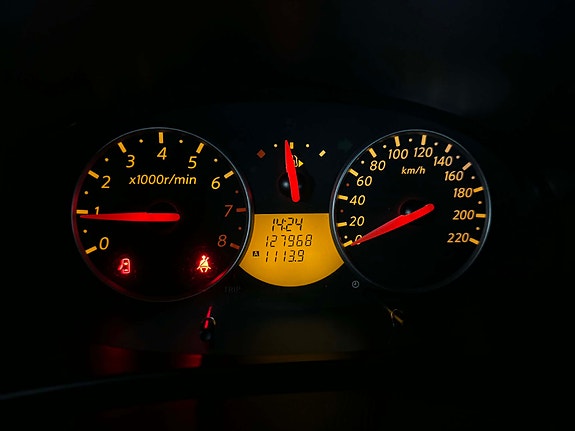 Nissan Micra 12 of 23