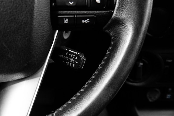 Toyota HiLux 25 of 30