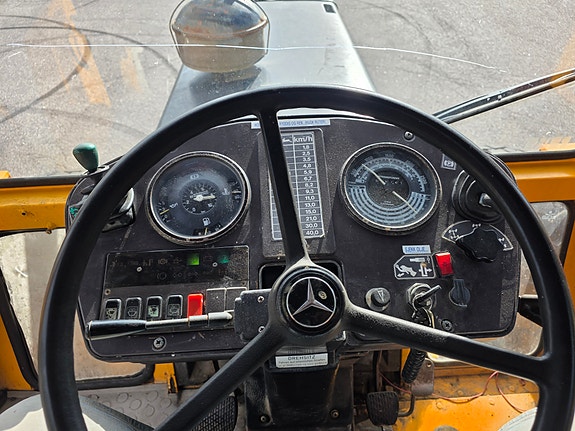 MB Trac 7 of 10