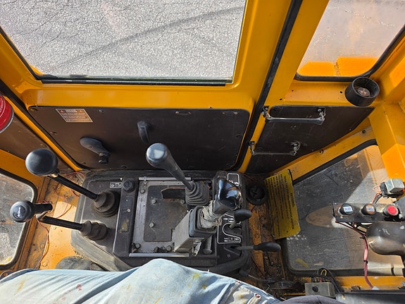 MB Trac 8 of 10