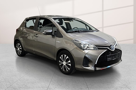 Toyota Yaris 3 of 12