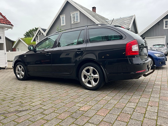 Skoda Octavia 3 of 5