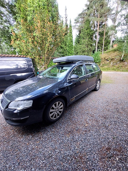Volkswagen Passat 2 of 10