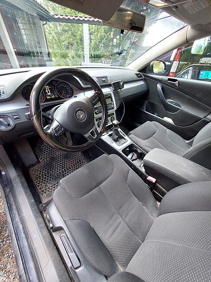 Volkswagen Passat 7 of 10