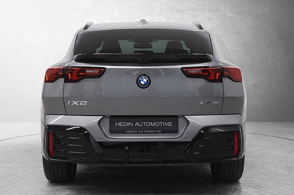 BMW iX2 5 of 29