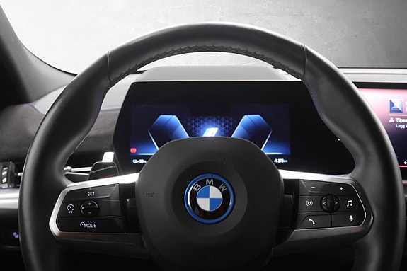 BMW iX2 10 of 29