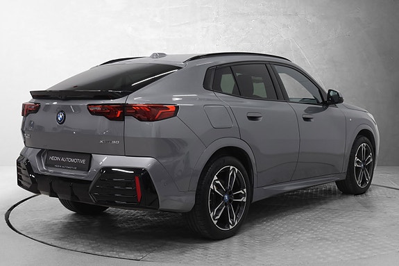 BMW iX2 4 of 29