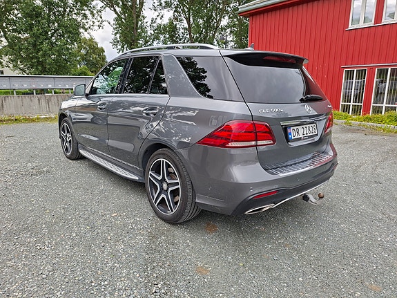 Mercedes-Benz GLE500 e 3 of 5