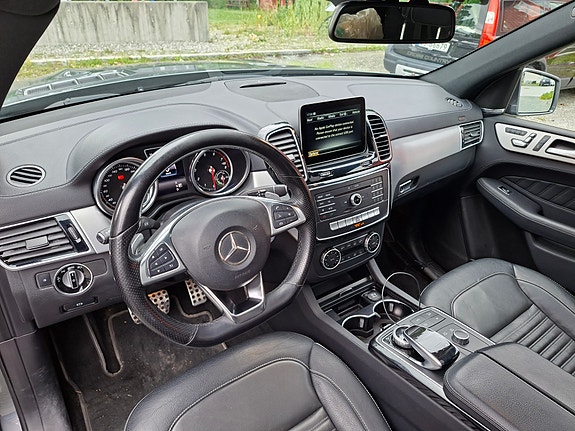 Mercedes-Benz GLE500 e 5 of 5