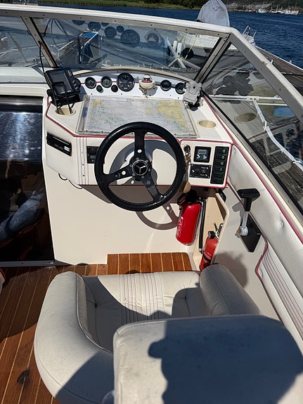 Nor-Dan 610 med Volvo Penta 200 hk og stor båthenger 7 of 15