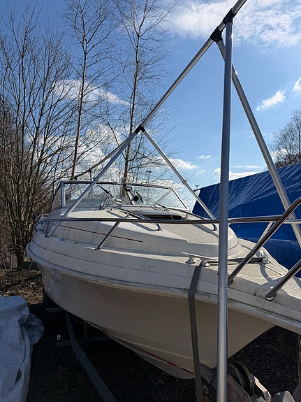Nor-Dan 610 med Volvo Penta 200 hk og stor båthenger 11 of 15