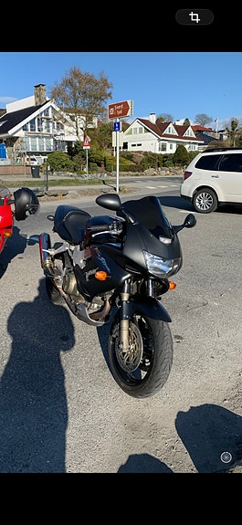 Honda VTR 1000 Firestorm 4 of 12