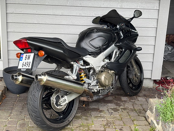 Honda VTR 1000 Firestorm 8 of 12