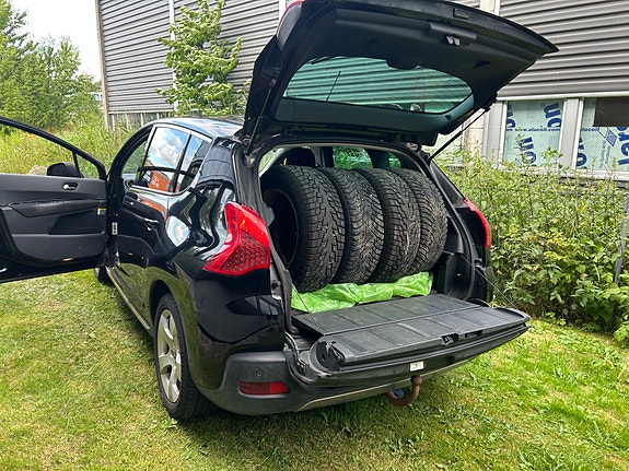 Peugeot 3008 16 of 23
