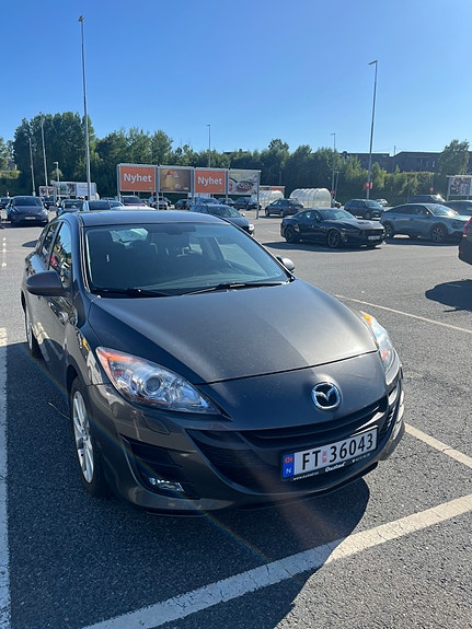 Mazda 3 5 of 5
