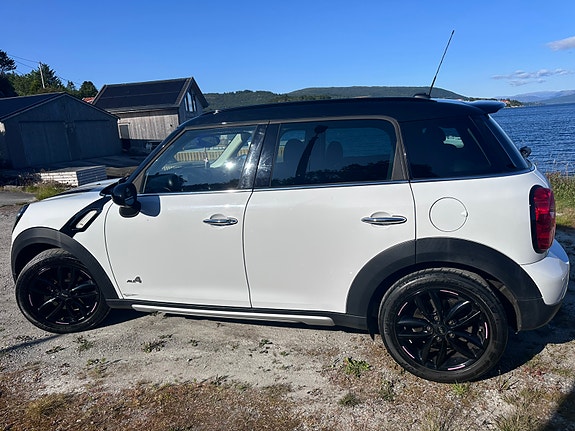 MINI Countryman Cooper D 4 of 5