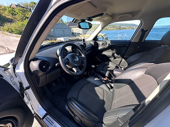 MINI Countryman Cooper D 12 of 24