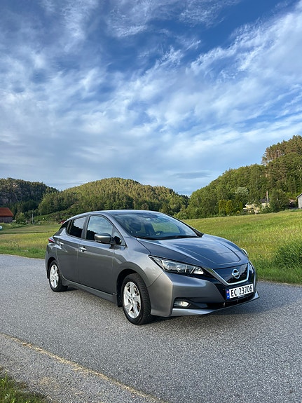 Nissan Leaf 2 of 5