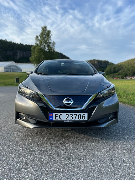 Nissan Leaf 3 of 5