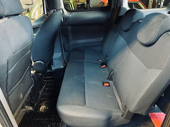 Nissan e-NV200 16 of 30