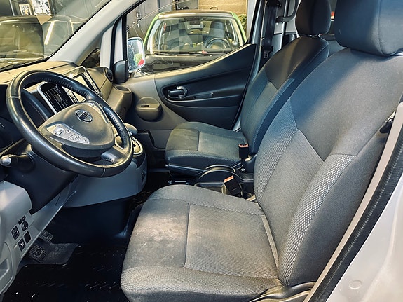 Nissan e-NV200 15 of 30