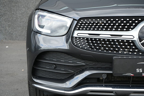 Mercedes-Benz GLC300 e 3 of 30