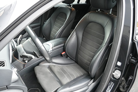 Mercedes-Benz GLC300 e 21 of 30