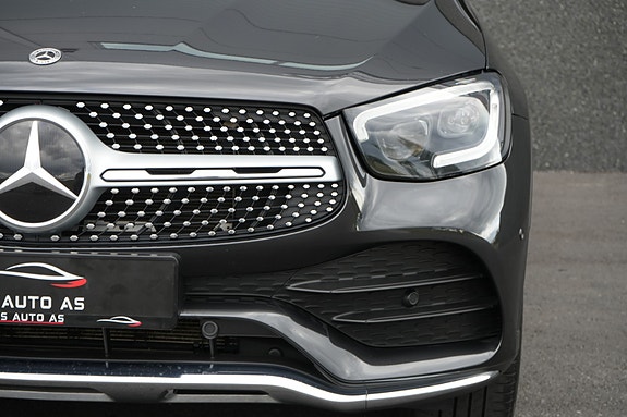 Mercedes-Benz GLC300 e 4 of 30