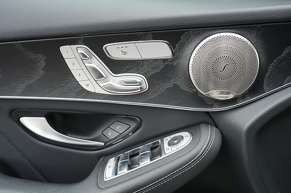 Mercedes-Benz GLC300 e 20 of 30