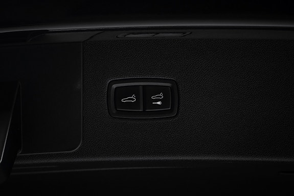 Porsche Cayenne 23 of 30