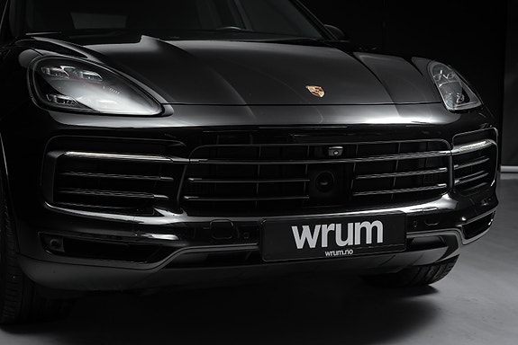 Porsche Cayenne 8 of 30