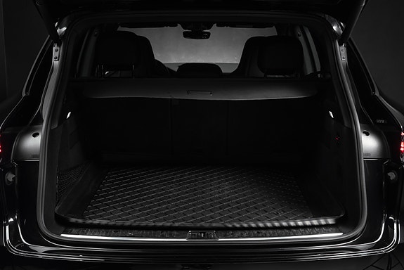 Porsche Cayenne 22 of 30